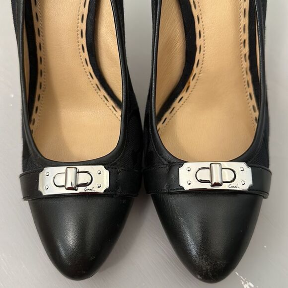 Coach Heels - Picture 8 of 11